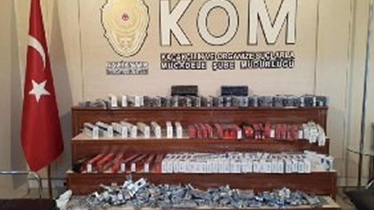 Gaziantep'te bir araçta bin 380 paket kaçak sigara ele geçirildi