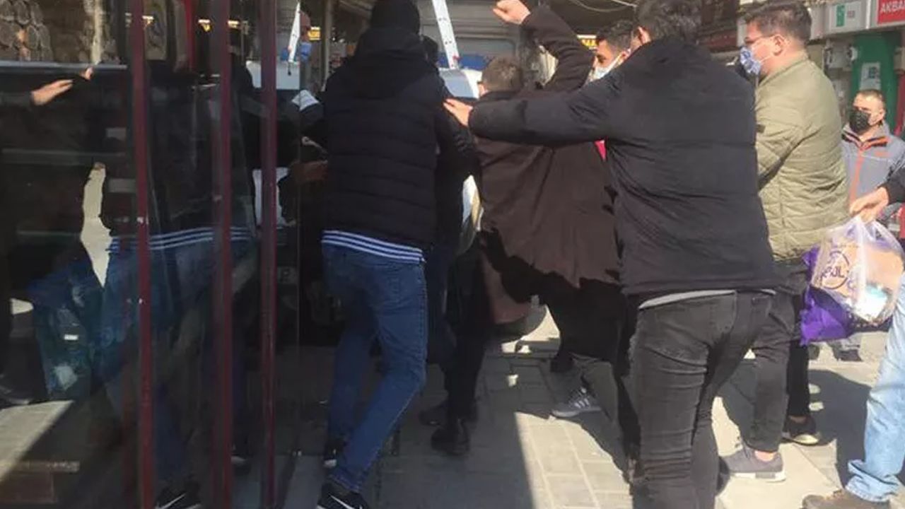 İstanbul'da kapkaççıyı vatandaşlar yakaladı