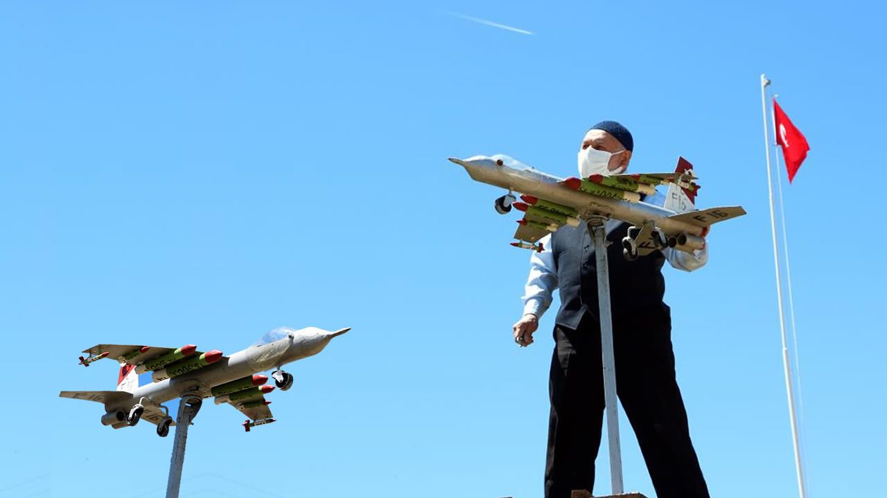 Evinin bahçesi için yaptığı F-16 savaş uçağı maketini, soranlar artınca satışa çıkarttı