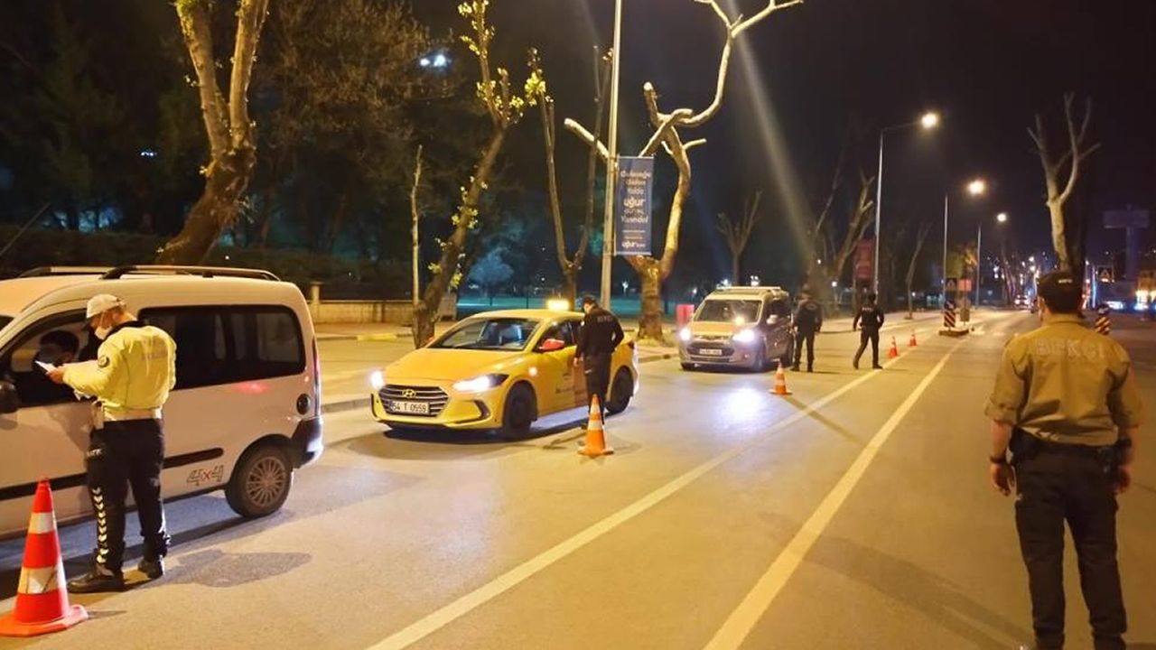 Kahramanmaraş'ta hapis cezasıyla aranan kişi, 'tam kapanmayı' ihlal etti, yakalandı