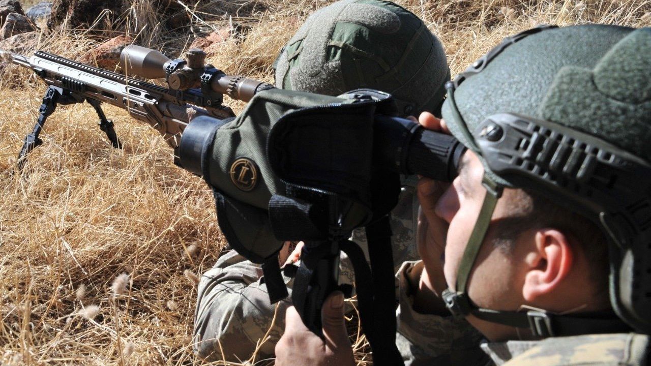 Pençe Yıldırım ve Fırat Kalkanı'nda PKK'lılara operasyon