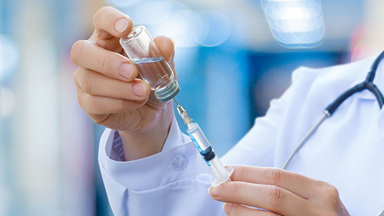 Prof. Dr. Recep Tekin'den 'aşı' açıklaması: Covid-19 ile grip aşısı birlikte yapılabiliyor