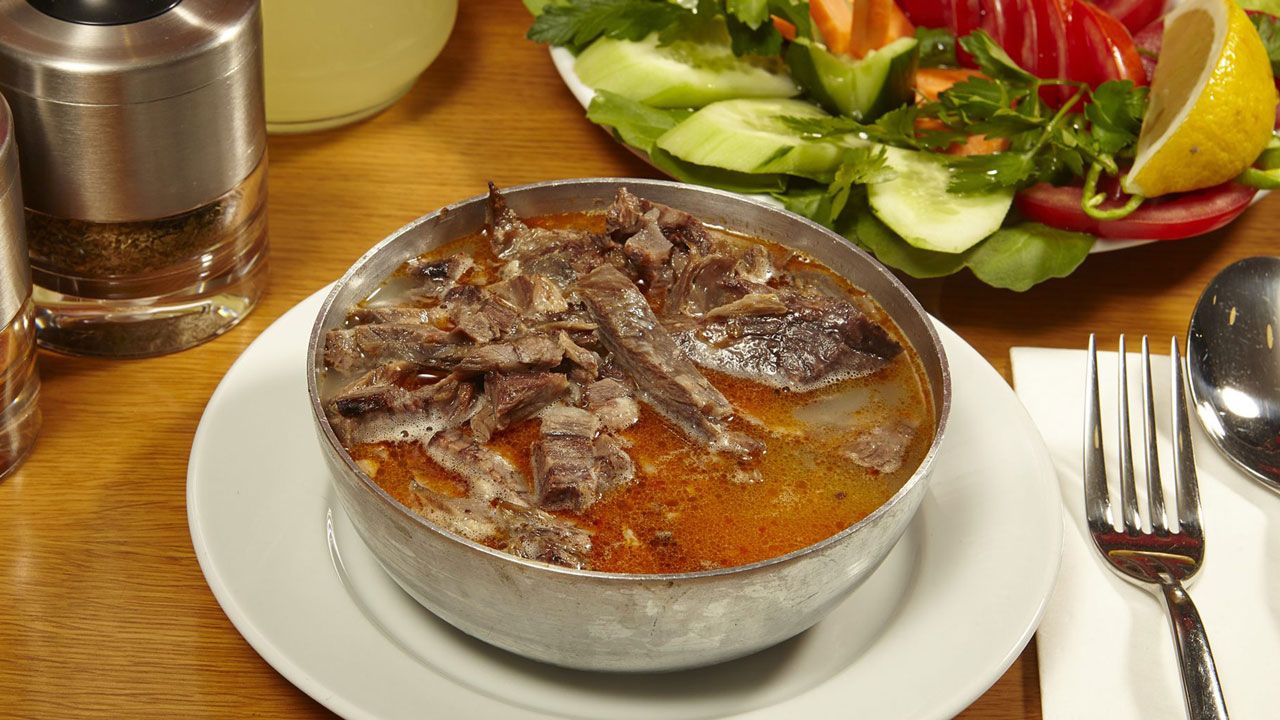 “Türkiye’de En Çok Sevilen Çorba” araştırmasına göre kelle paça çorbası zirvede!