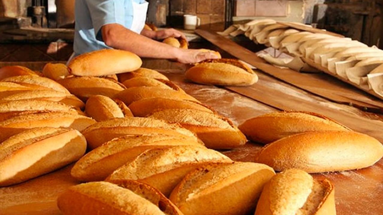 Kahramanmaraş'ta ekmeğe 50 kuruş daha zam gelerek 3 liradan satılmaya başlandı