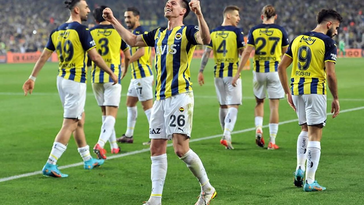 Fenerbahçe Galatasaray'ı 6 yıl sonra Kadıköy'de yendi!