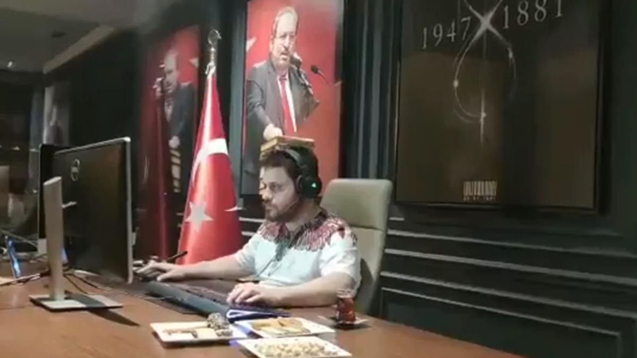 Büyük Türkiye Partisi lideri Hüseyin Baş ofisinde oyun oynadı