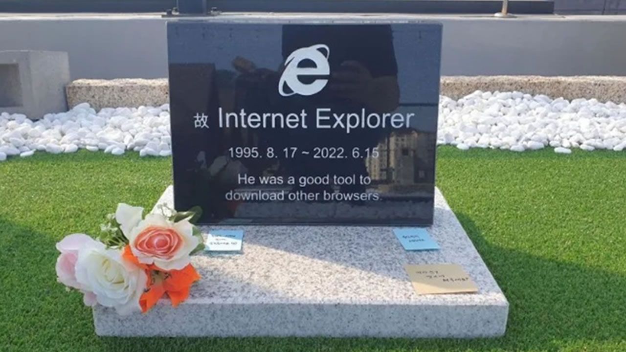 Internet Explorer’a mezar taşı yaptılar! Fiyatı dudak uçuklattı