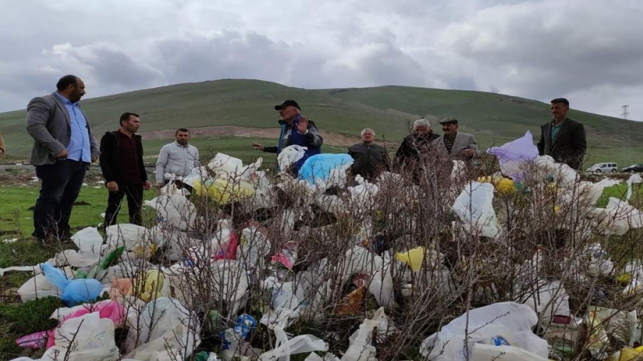 "Köy arazileri ilçe belediyelerinin çöplüğü mü" Köylülerin çöp isyanı!