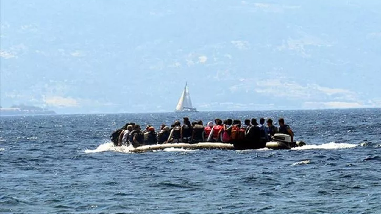 Ege'de onlarca mülteciyi taşıyan bot alabora oldu: Çok sayıda kayıp var