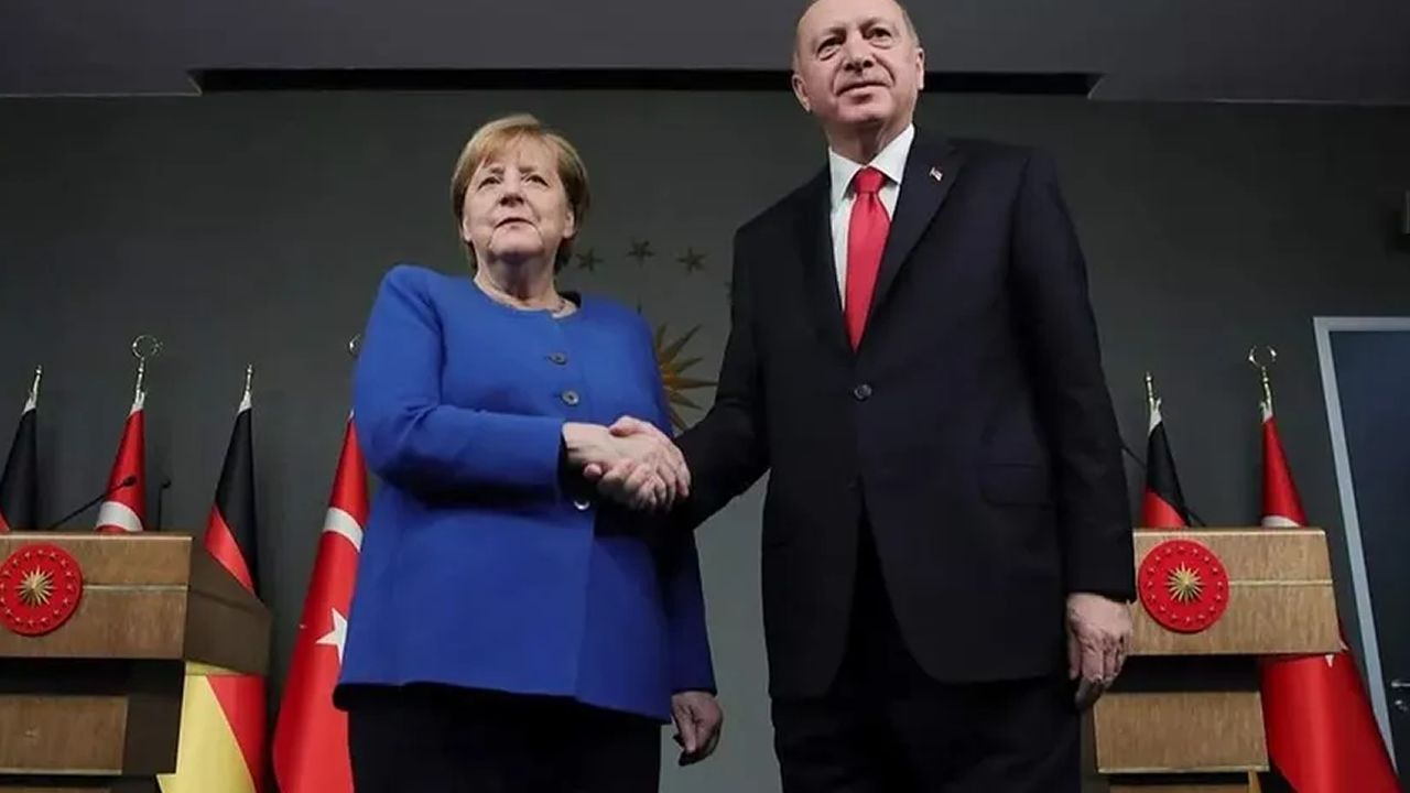 Erdoğan'ın beklediği ödülü Merkel kaptı: Merkel’e sığınmacıları aldığı için UNESCO Barış Ödülü
