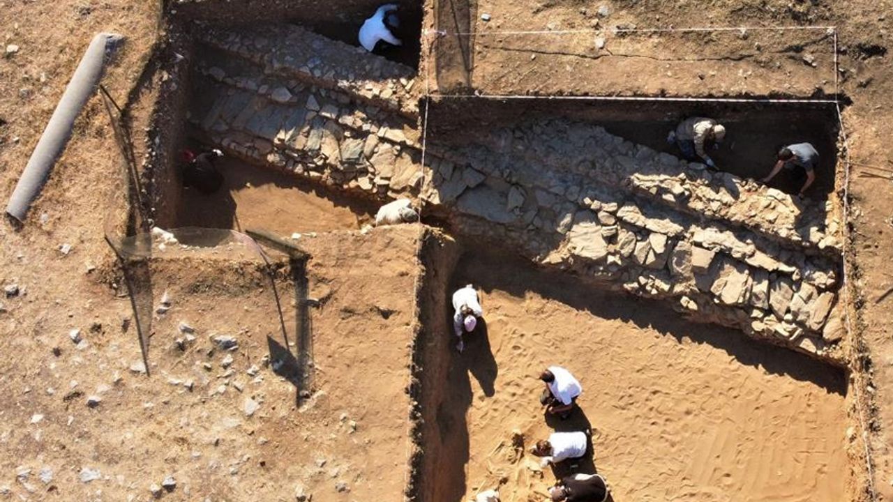 Heyecanlandıran keşif! Antik kentte 4 bireyin iskeleti ortaya çıktı