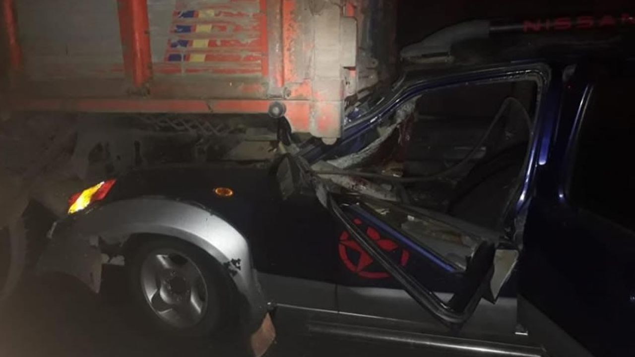 Kahramanmaraş'ta kamyonet, kamyona arkadan çarptı: 5 yaralı