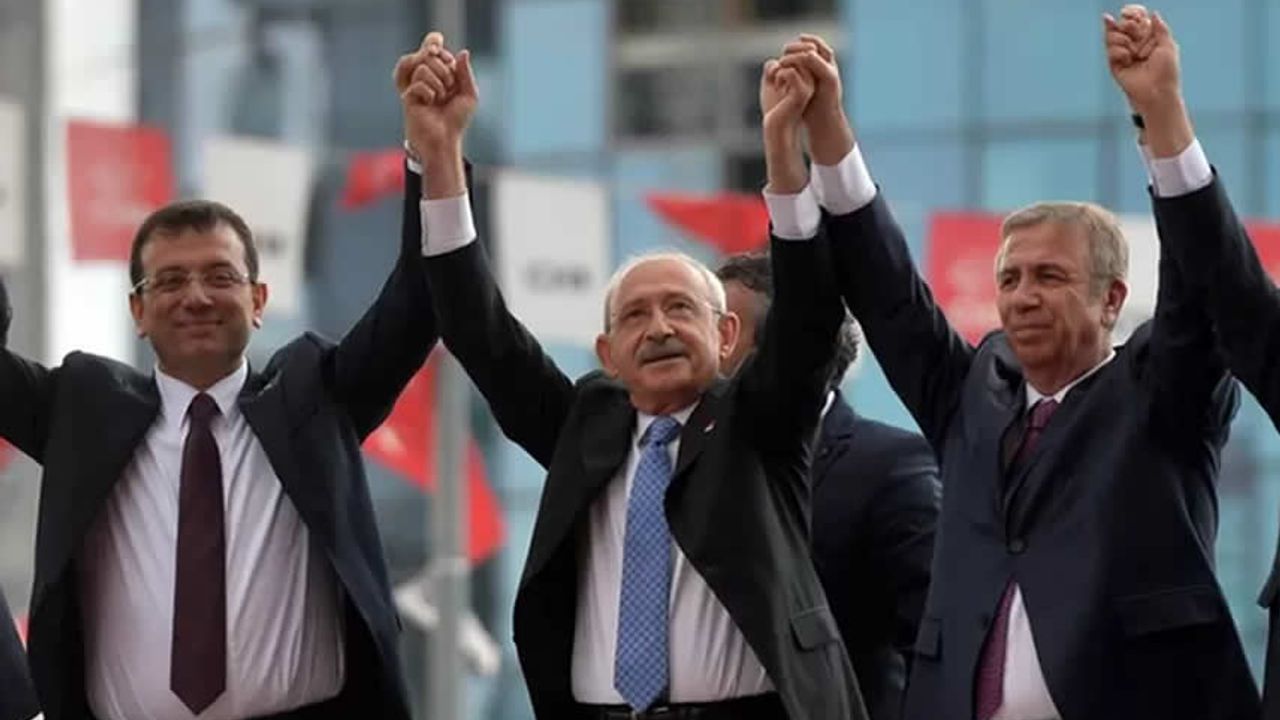 Kılıçdaroğlu, İmamoğlu ve Yavaş ile kürsüye çıktı: Aday ben değilim, aday hepimiziz