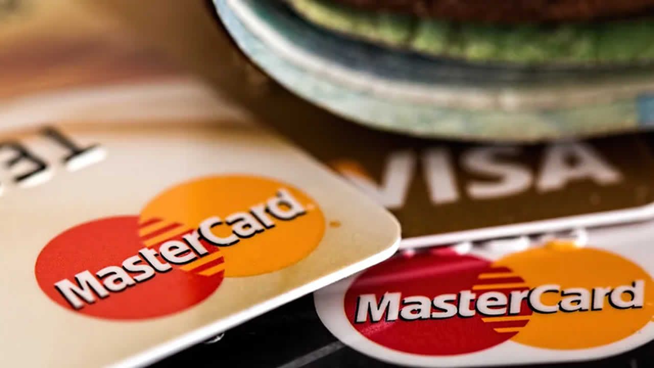Kredi kartı borçları 600 milyar liraya yaklaştı