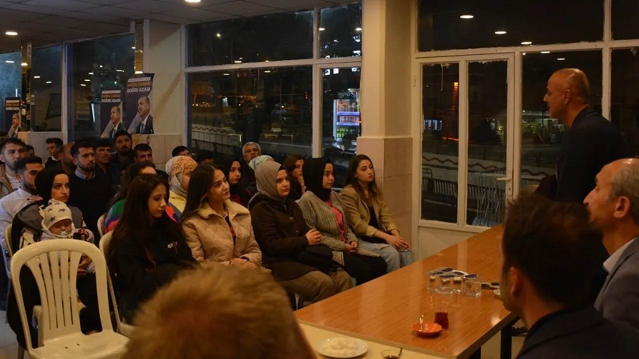 Milletvekili adayı Kıraç: "Çözüm odaklı adımlar atıyoruz"