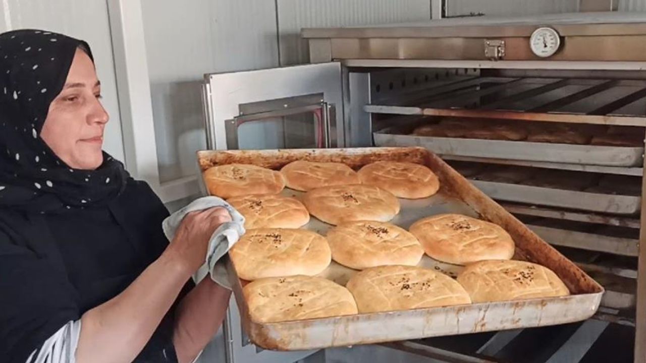 Kahramanmaraş'ta 170 yıllık ‘Çardak ekmeği’ artık konteyner fırında üretiliyor
