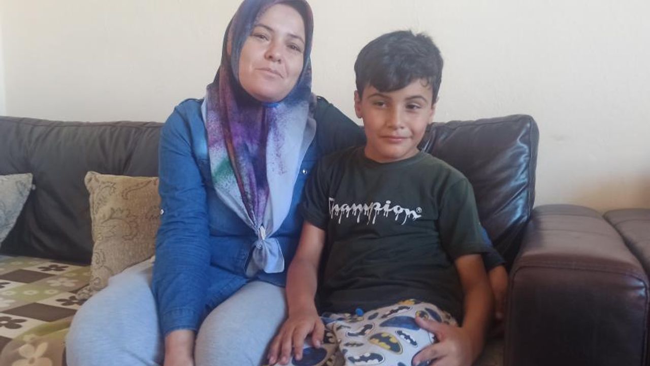 Kahramanmaraş'ta 8 yaşındaki Abdullah, 3 yaşında geçirdiği kazada gözlerini kaybetti