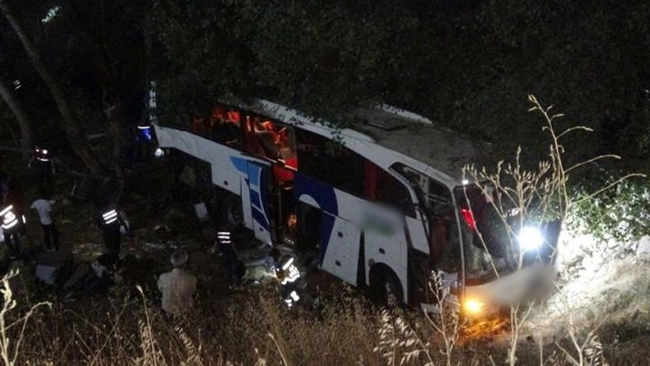 Yozgat’ta yolcu otobüsü şarampole uçtu: 12 ölü