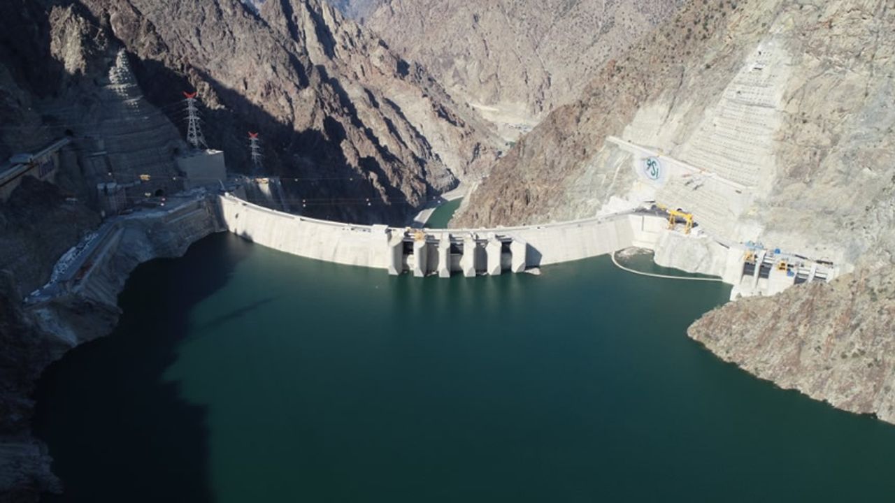Yusufeli Barajı elektrik üretmeye hazırlanıyor