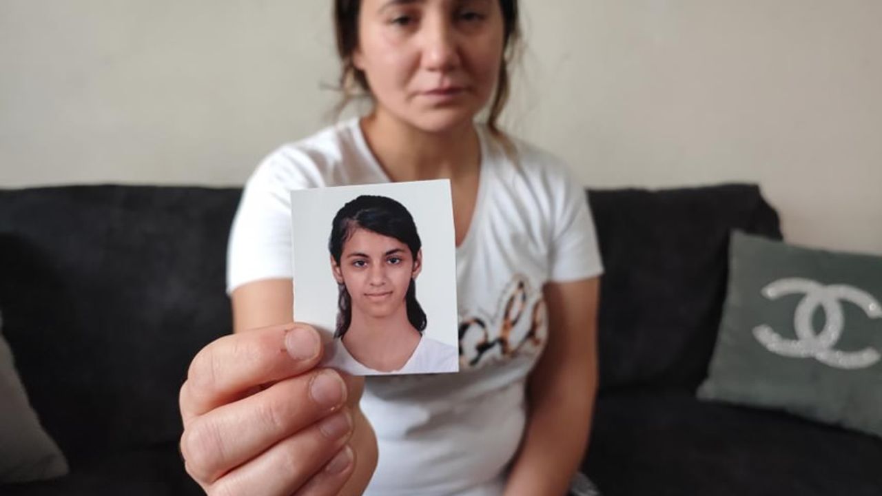 3 gündür kayıp kız çocuğunun annesi gözyaşlarına boğuldu