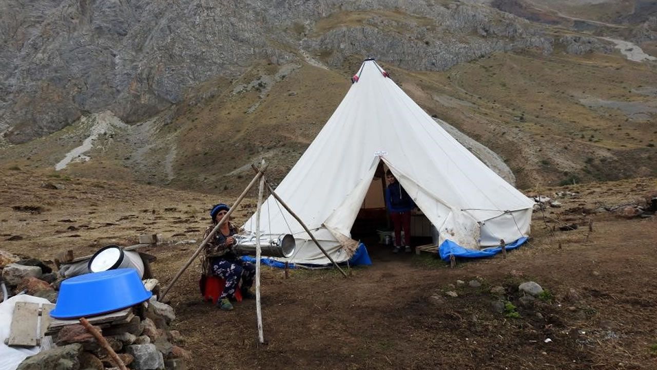 Göçebe hayatların çadırda yaşam mücadelesi