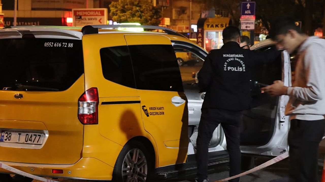 Kayseri’de ilginç olay: Bindiği takside yanlışlıkla kendini vurdu