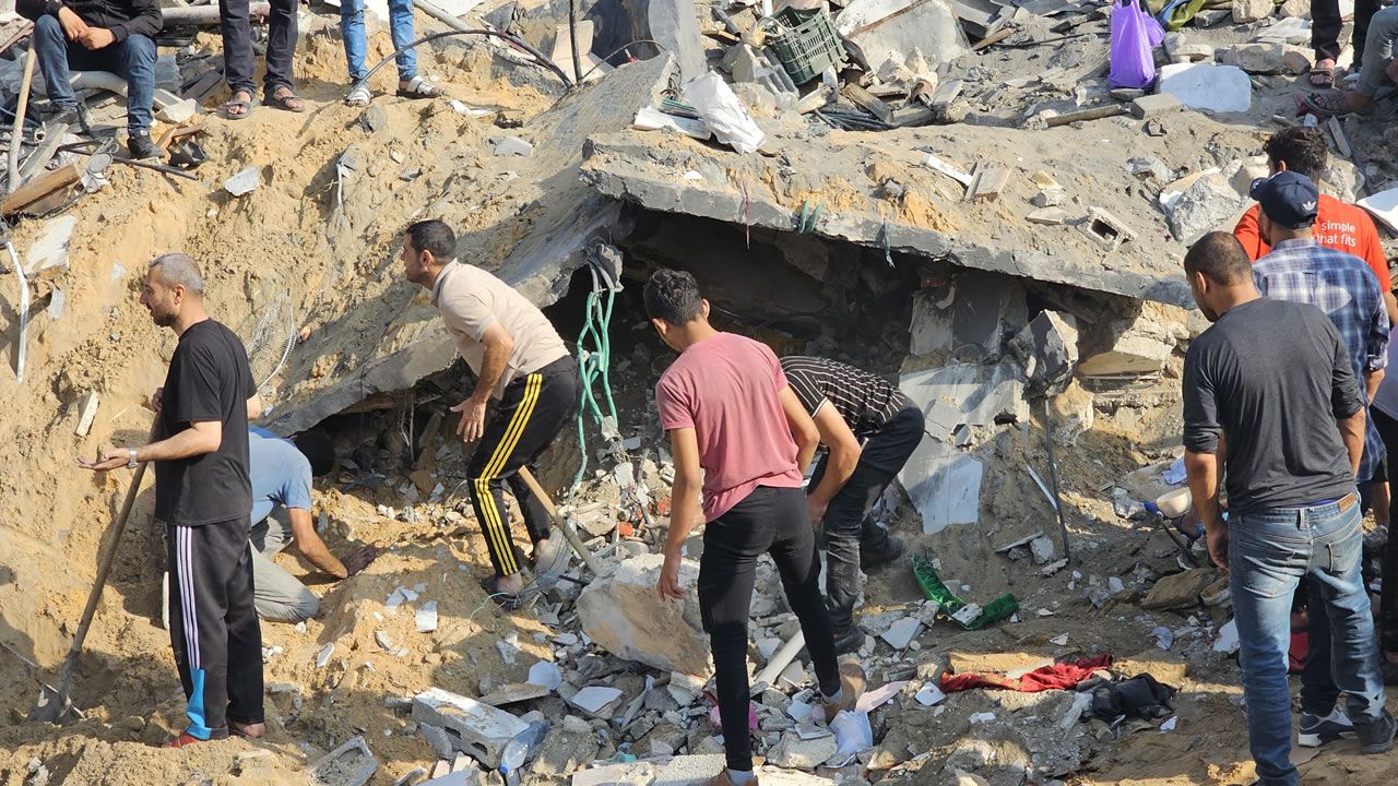 Gazze'de can kaybı 10 bin 818’e yükseldi