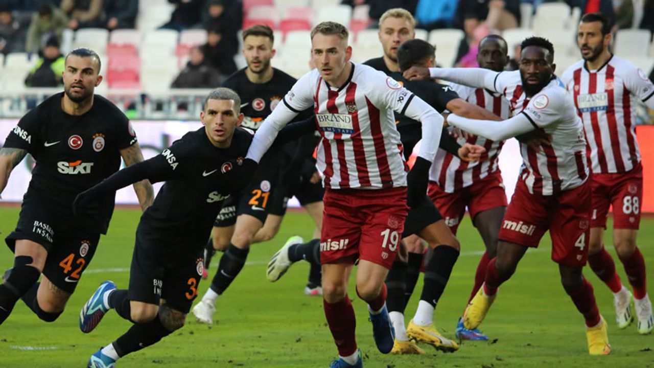 Galatasaray, Sivasspor'la berabere kaldı