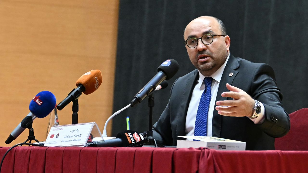 KSÜ, Bölgesel Gelişmelere Işık Tutuyor: "Yeni Orta Doğu ve Suriye" Konferansı Büyük İlgi Gördü
