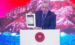 Elinde tarihi belgeyle kürsüye çıktı! Erdoğan'dan ''para kaçırma'' iddialarına yanıt