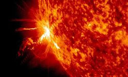 163 yıl sonra kabus geri döndü! Bilim insanlarından Güneş patlaması uyarısı
