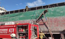 Tuzla'da gemideki yangın korkuttu