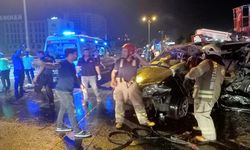 Bayrampaşa'da korkunç kaza otomobil takla attı: 2 ölü,5 yaralı