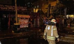 Sultanbeyli'de kokareç restoranında patlama, restoran alev alev yandı
