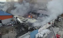 Adana'yı simsiyah dumanlar kapladı! Ortalık alev alev