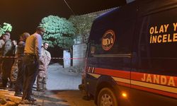 Gaziantep teksasa döndü! Muhtar azasının evine kurşun yağmuru: 2 ölü, 3 yaralı