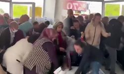 İzmir'de ucuz halı izdihamında 2 kadın hastanelik oldu