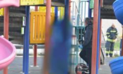 Sabah işe gidenler çocuk parkındaki manzarayı görünce hayatlarının şokunu yaşadı!