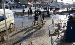 Seyyar satıcı 4'ü zabıta memuru 7 kişiyi vurdu!