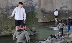 Az kalsın canından oluyordu! Balık tutmak için gitti köprü ayağında mahsur kaldı
