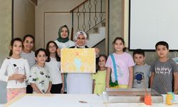 Çocuk Sanat Merkezi’nde Ebru Atölyesi: Miniklerin yaratıcılığına destek