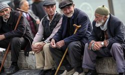 CHP lideri Özel ‘Emekli Halk Kart’ uygulamasını başlattıklarını açıkladı