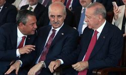 Cumhurbaşkanı Erdoğan ve CHP lideri Özgür Özel'in yakın sohbeti dikkat çekti