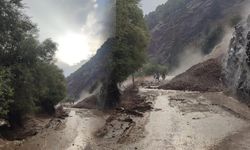Kahramanmaraş'ta toprak kayması sonucu kapanan yol yeniden açıldı