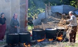 Kahramanmaraş'ta kazanlarda kaynatılan buğday organik bulgur haline getiriliyor