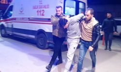 17 yaşındaki sürücü polise çarpıp 20 metre sürükledi! O anlar kameraya yansıdı