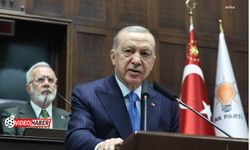 Erdoğan: "Sayın Özel kırmızı kartla oyalanırken eski Genel Başkan ilk sarı kartı kendisine gösterdi bile"