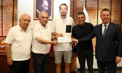 Başkan Narlı’dan Gol Kralı Aykut Çift’e Özel Ödül!