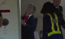 Macron Uçakta Eşinden Tokat Yedi