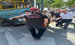 Otomobil halk otobüsüne çarpmıştı: Genç kadın hayatını kaybetti